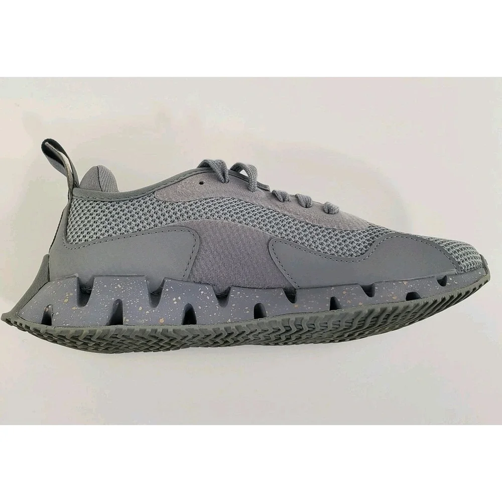 Reebok Women's Zig Dynamica Sneaker ZigTech Fuelfoam Size 7.5 Grey w/ Rose Gold